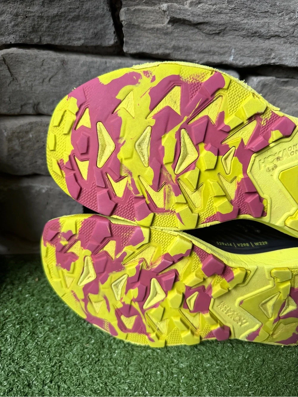 Hoka One One Torrent 2 Dark Navy/Vibrant Yellow Women’s Sneakers